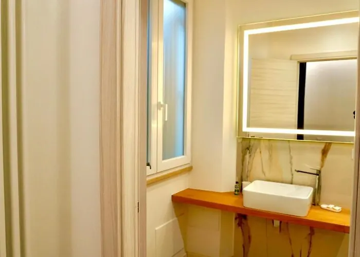 Brand New Entire In Trastevere Roma