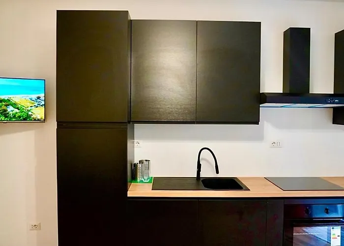 Brand New Entire In Trastevere
